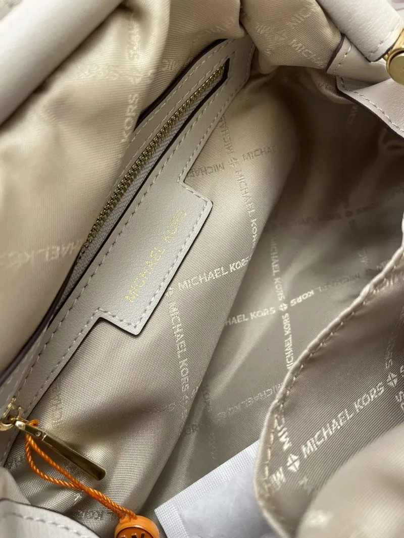 Michael Kors Light Grey Cloud Shoulder Bag H2053 - Image 9