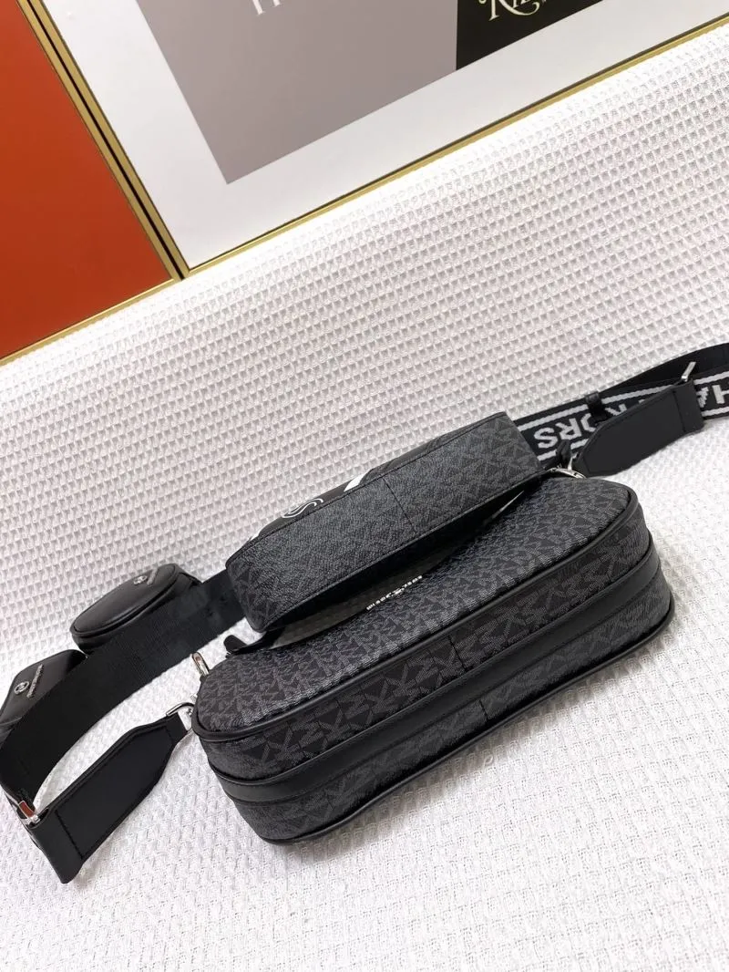 Michael Kors H2105 4-Piece Black Crossbody Bag Set - Image 7
