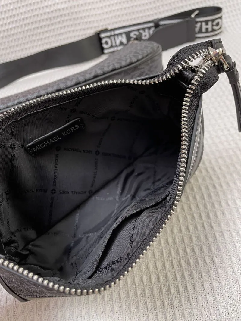 Michael Kors H2105 4-Piece Black Crossbody Bag Set - Image 8
