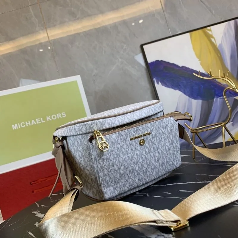 Alternative view of Michael Kors Light Monogram Crossbody Bag 88 Size 26-15-10