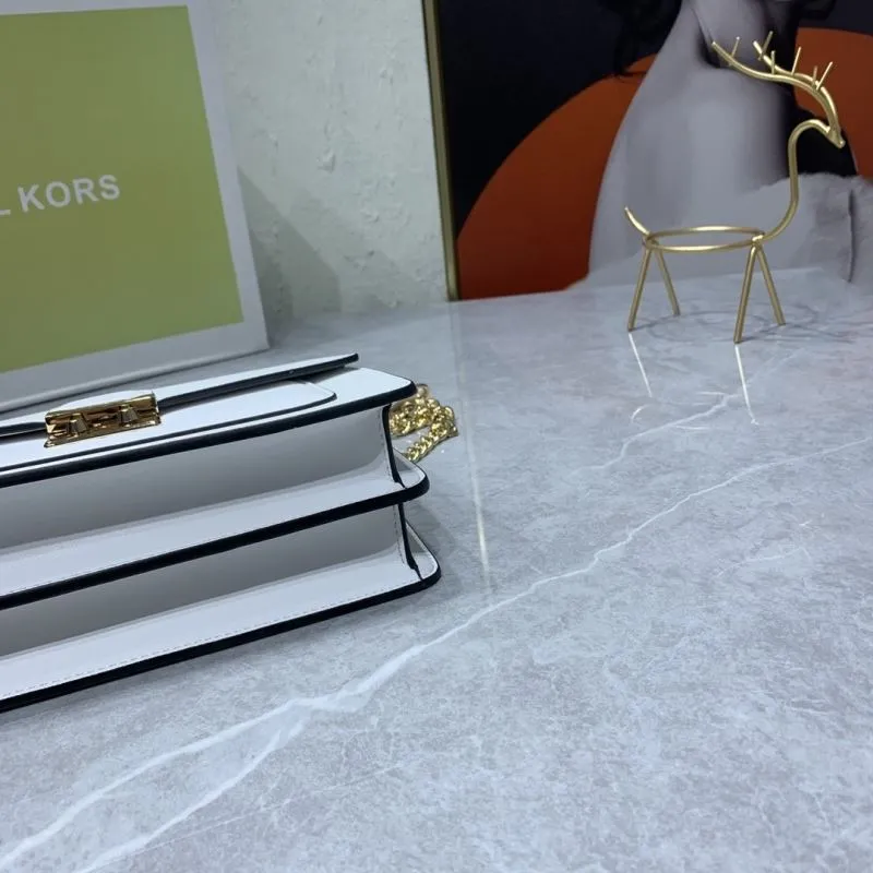 Michael Kors White Chain Satchel Bag 126 Size 23-14-9cm - Image 7