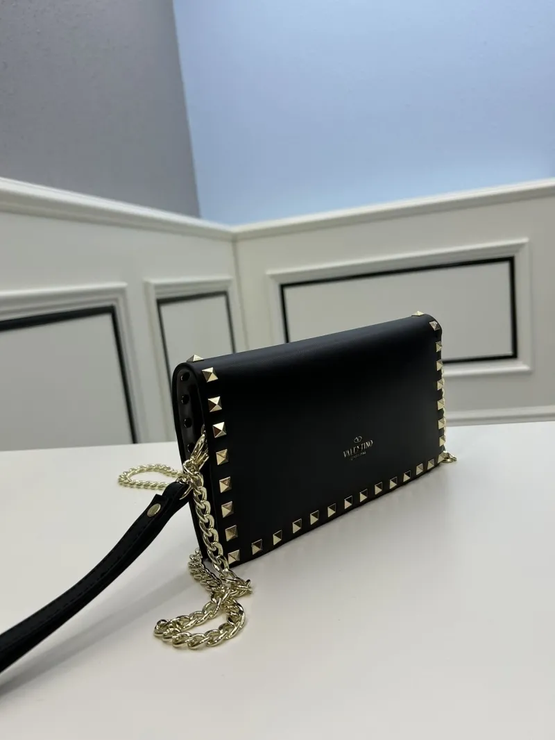 Valentino Black Studded Crossbody Clutch Bag 23-12cm - Image 3