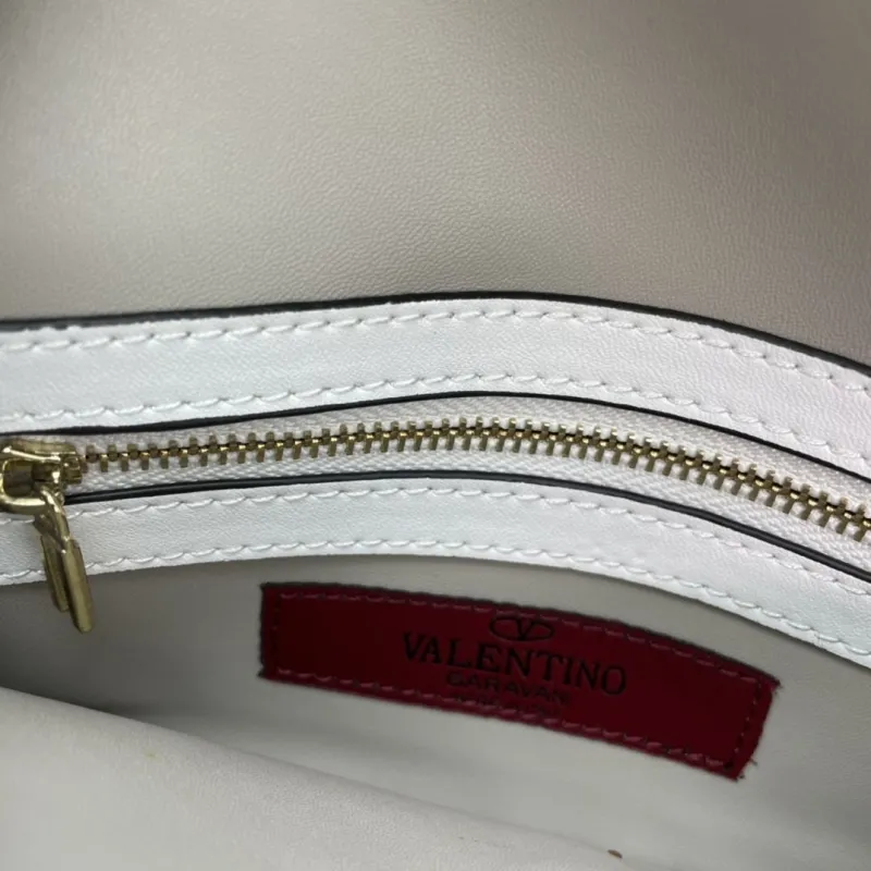 Valentino Garavani White Rockstud Chain Clutch Bag - Image 8