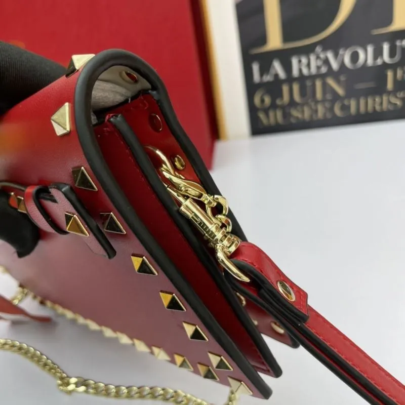 Valentino Garavani Red Leather Chain Clutch Bag - Image 6