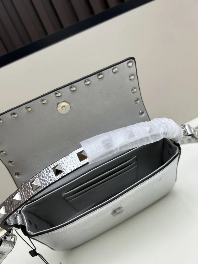 Valentino Silver Leather Crossbody Handbag - Image 6