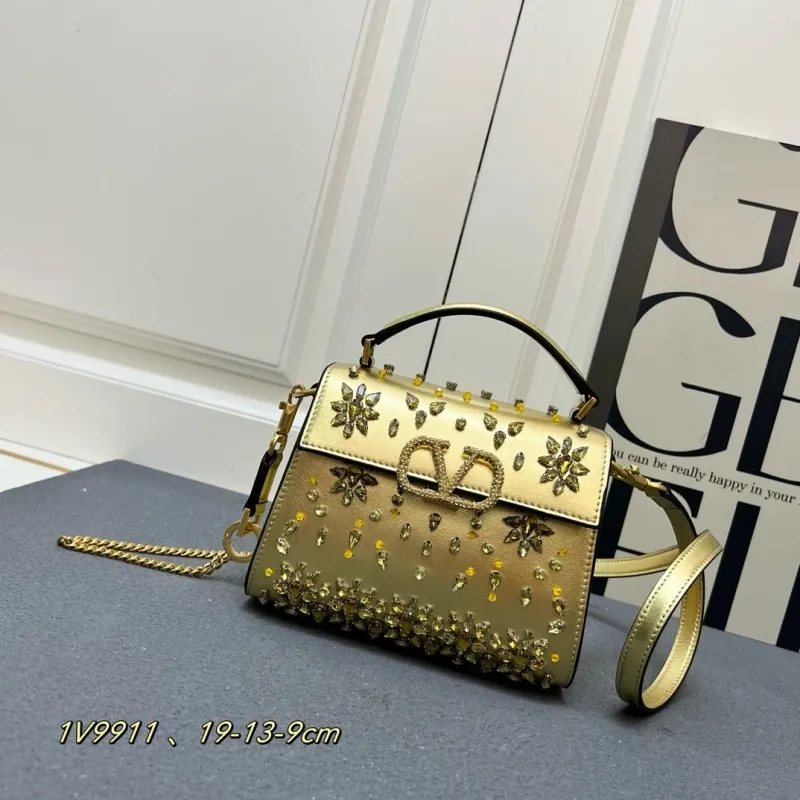 Valentino Gold Crystal Embellished Handbag 19-13-9cm 1V9911