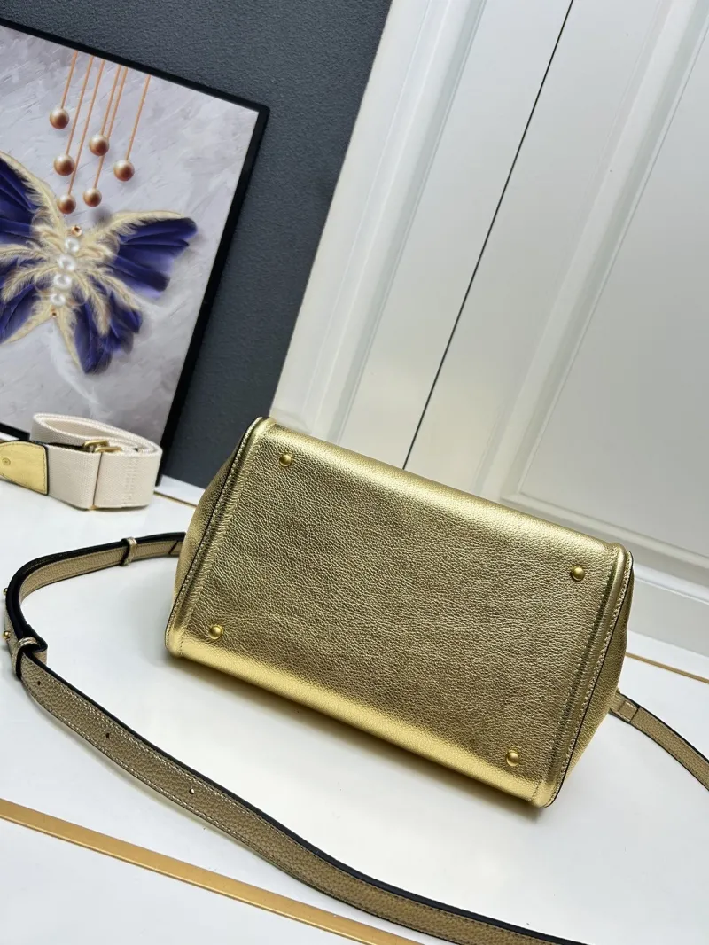 Valentino Gold Large 5041 Tote Bag - Image 6