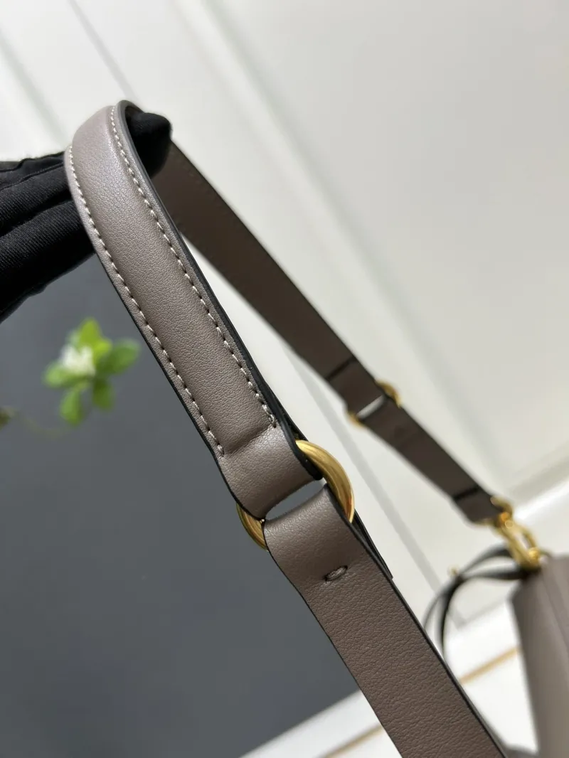 Valentino Gray Leather Shoulder Bag 5031 - Image 6