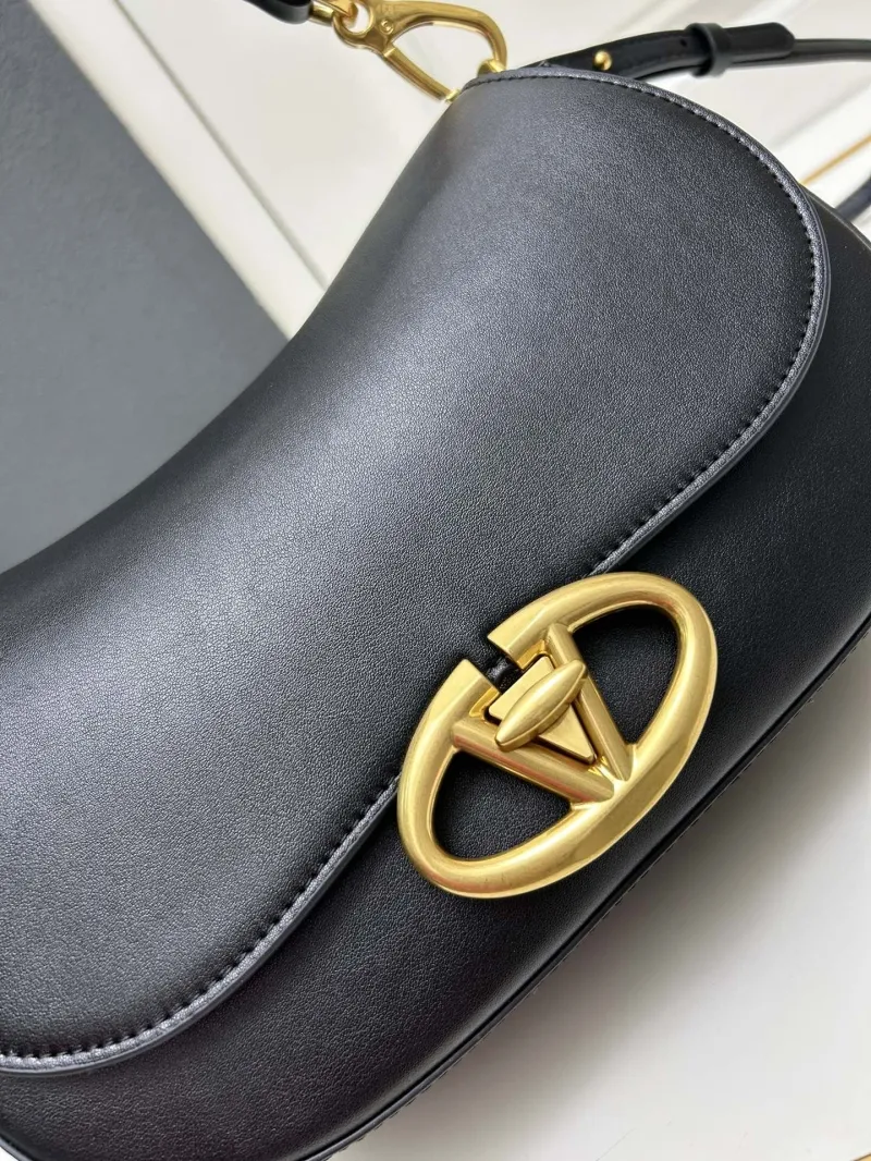 Valentino 5031 Black Leather Shoulder Bag - Image 4