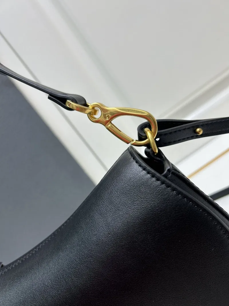 Valentino 5031 Black Leather Shoulder Bag - Image 5