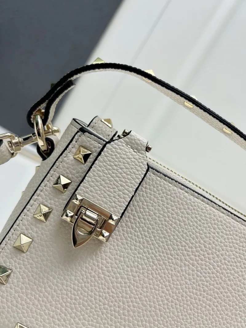 Valentino 9881 Cream Leather Studded Crossbody Handbag - Image 4