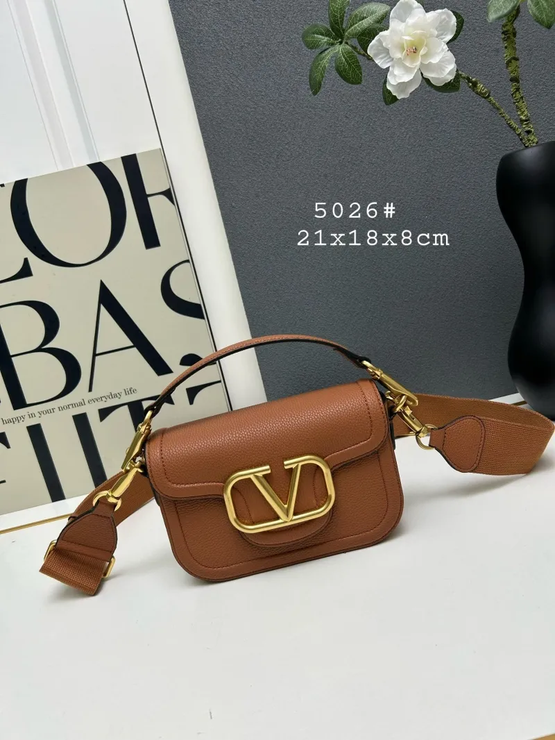 Valentino 5026 Small Leather Crossbody Bag - Image 4