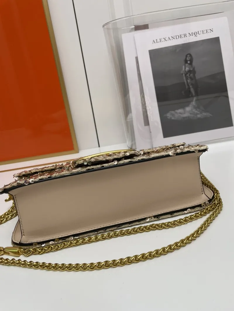 Valentino Gold Sequin Chain Shoulder Bag 20cm 27cm - Image 5