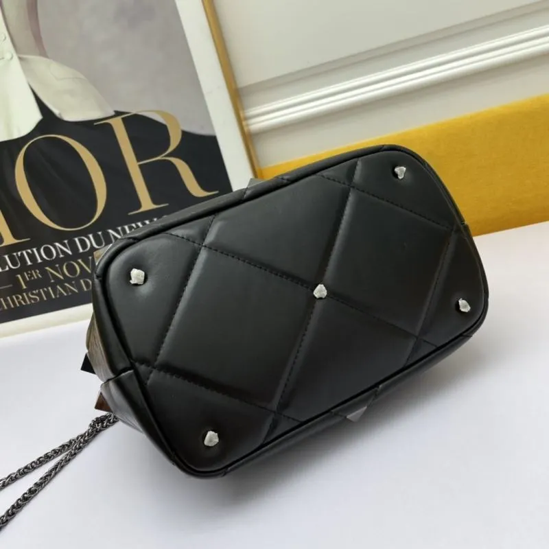 Valentino Black Studded Leather Handbag 691 - Image 5