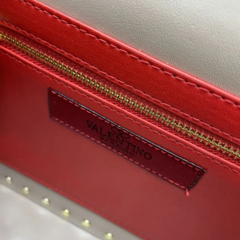 Valentino Beige Rockstud Chain Handbag - Image 8