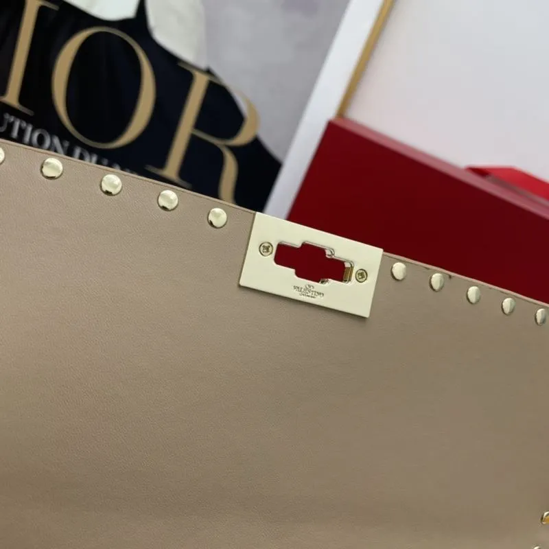Valentino Beige Studded Leather Handbag Model 781 - Image 8
