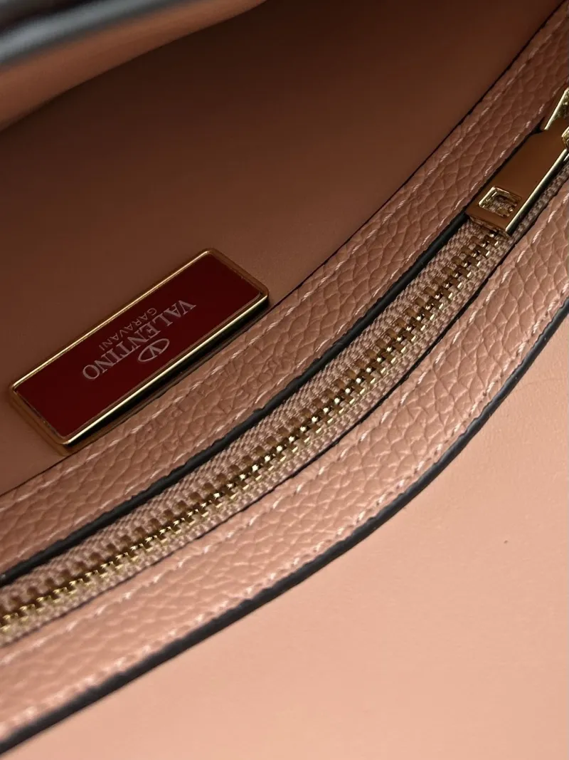Valentino 5028 Pink Leather Crossbody Bag - Image 8