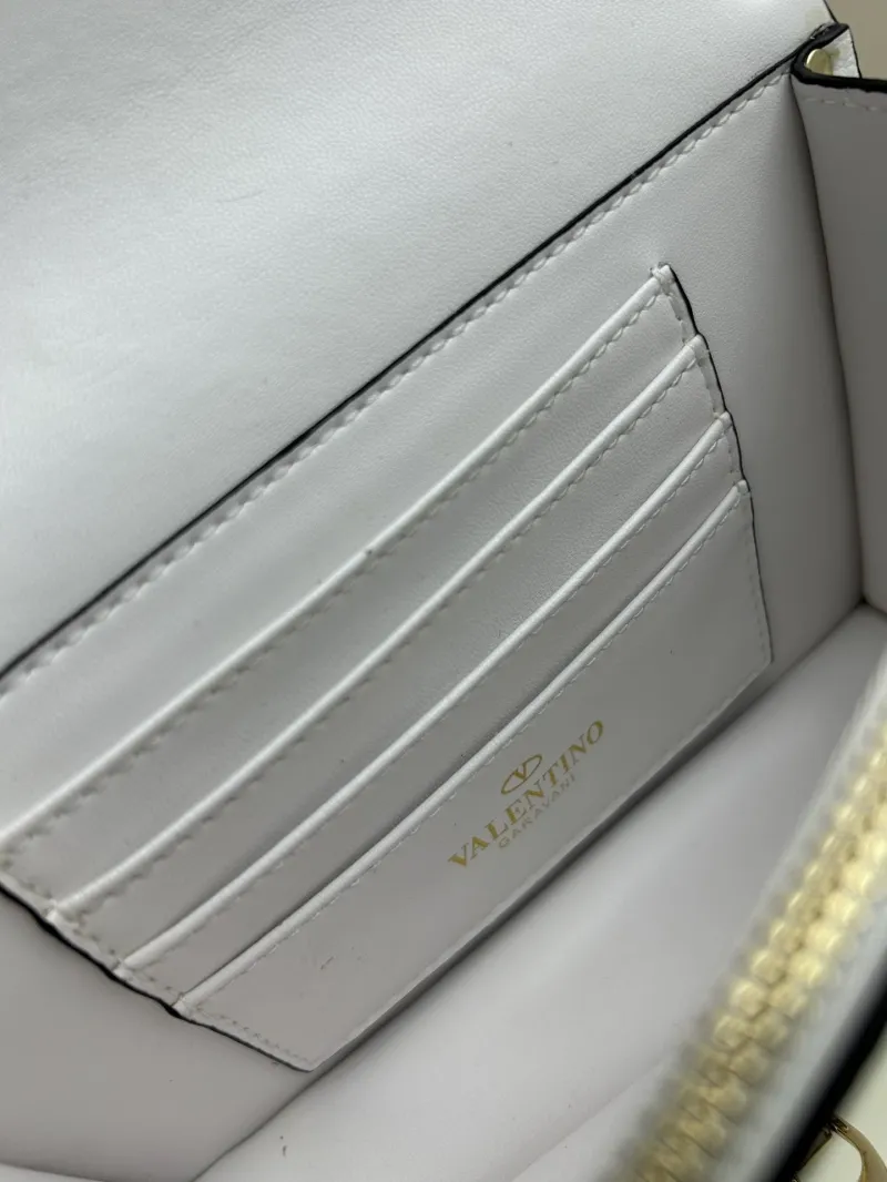 Valentino White Leather Rockstud Crossbody Bag - Image 8