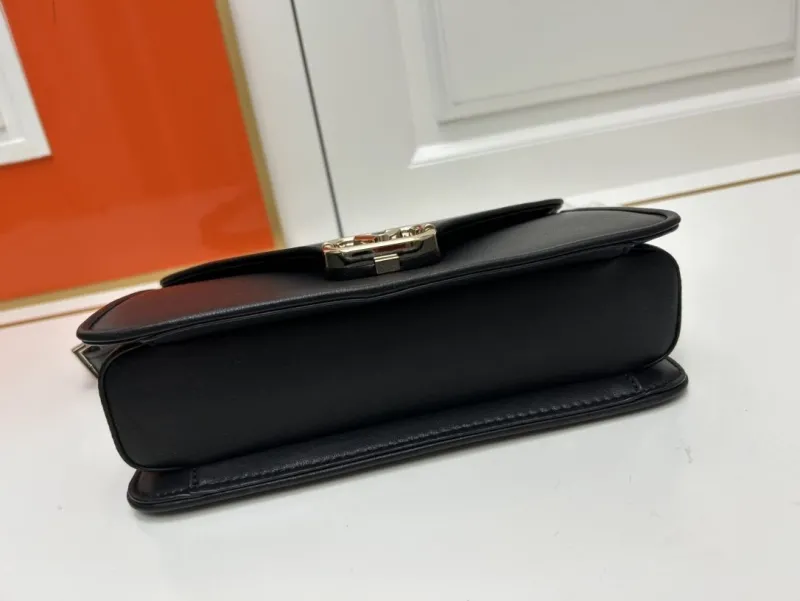 Valentino Black Leather Crossbody Bag Model 5019 - Image 7