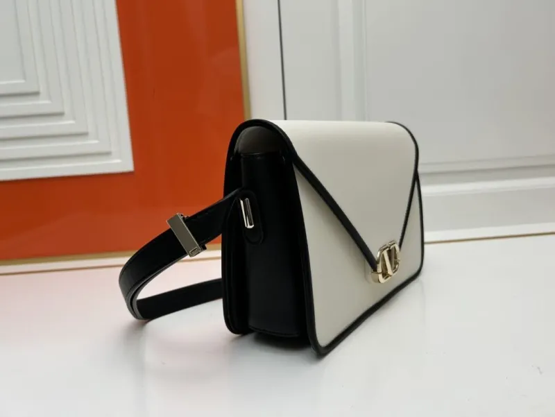 Valentino 5019 White Black Crossbody Bag - Image 3