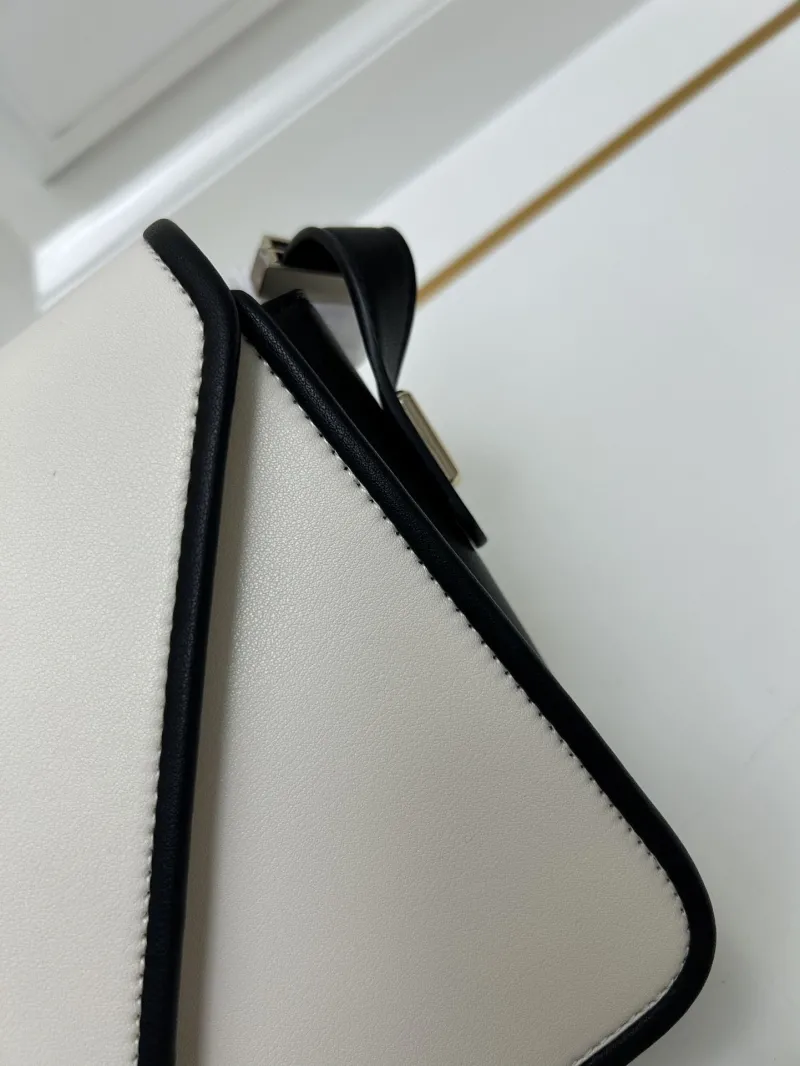 Valentino 5019 White Black Crossbody Bag - Image 6