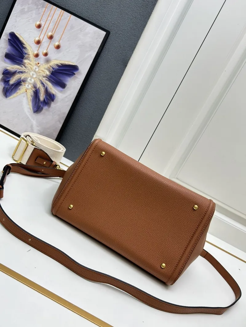 Valentino 5041 Large Brown Leather Satchel Bag - Image 6