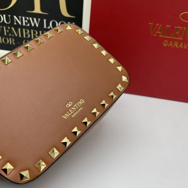 Valentino Garavani Brown Crossbody Camera Bag 487 - Image 4
