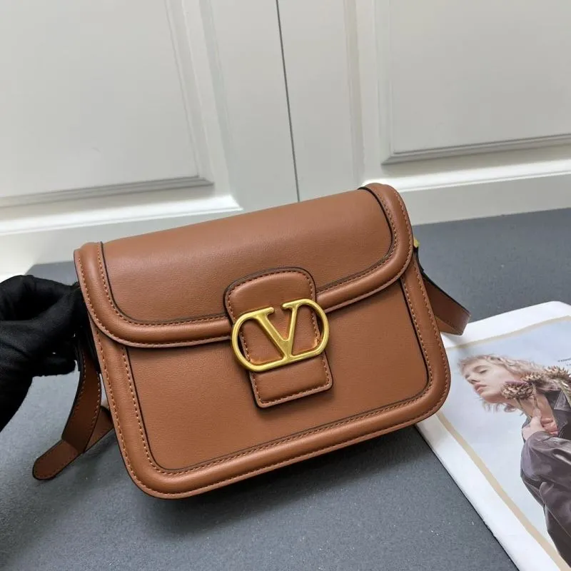 Valentino Brown Leather Crossbody Bag 9909 - Image 5