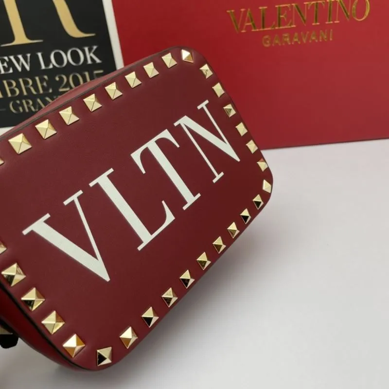 Valentino Red VLTN Crossbody Camera Bag 936 - Image 4