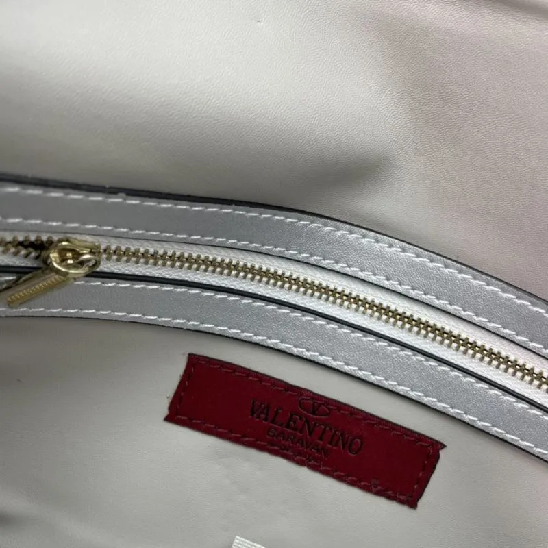 Valentino Silver Rockstud Chain Crossbody Bag 1059 - Image 8