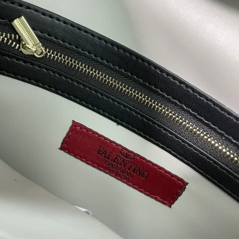 Valentino Black Rockstud Crossbody Bag 1060 - Image 8