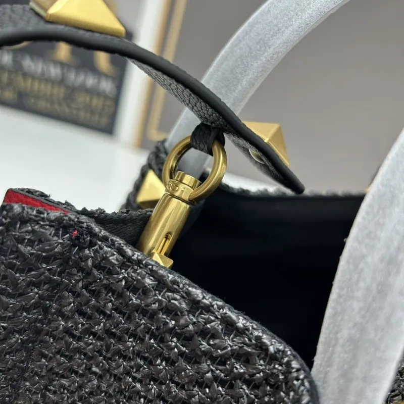 Valentino Black Woven Handbag 20235 Size 25x18x12cm - Image 7