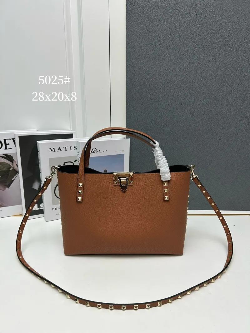 Valentino Shopping Bags-35