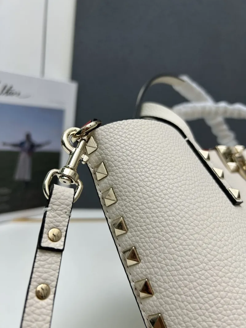 Valentino Cream Leather Tote Bag 5025 - Image 6