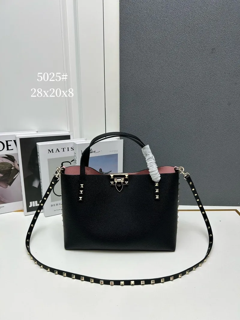 Valentino Shopping Bags-37