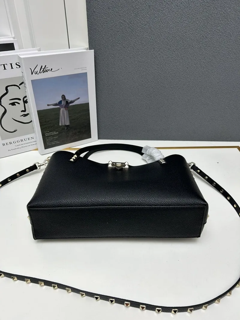 Valentino 5025 Black Leather Tote Bag - Image 4