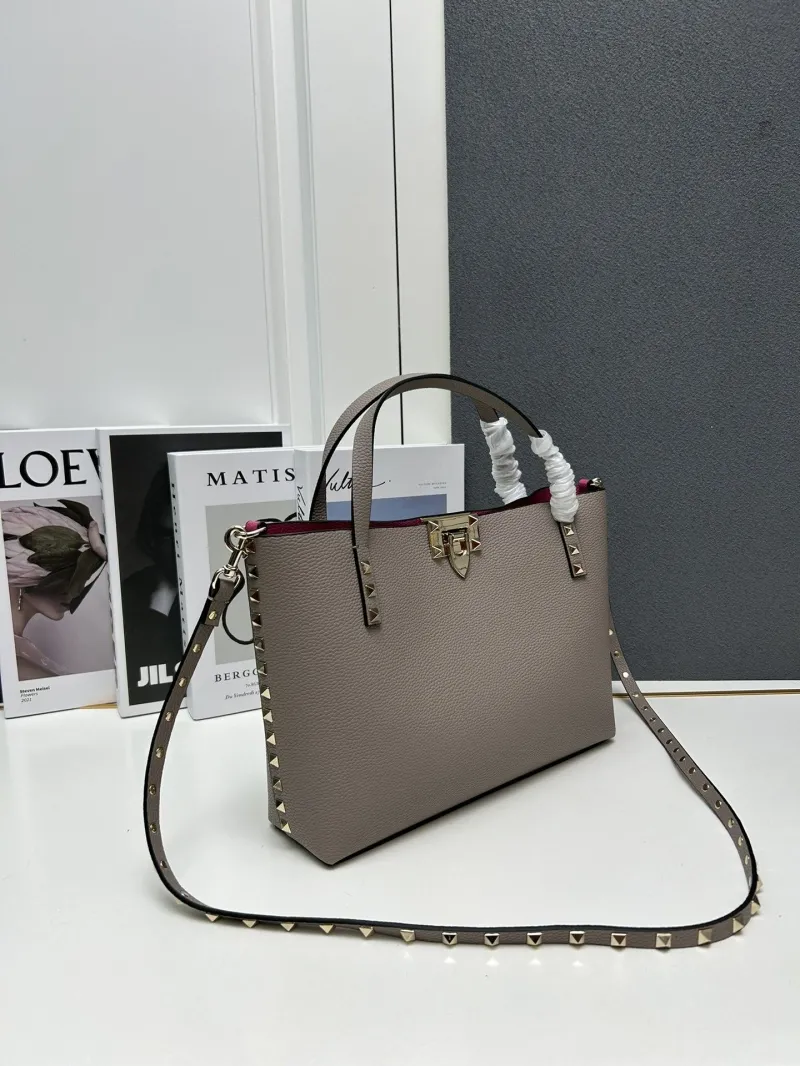 Valentino 5025 Gray Leather Tote Bag - Image 3