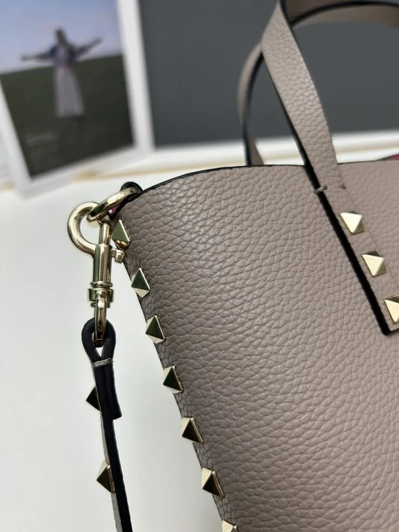 Valentino 5025 Gray Leather Tote Bag - Image 6