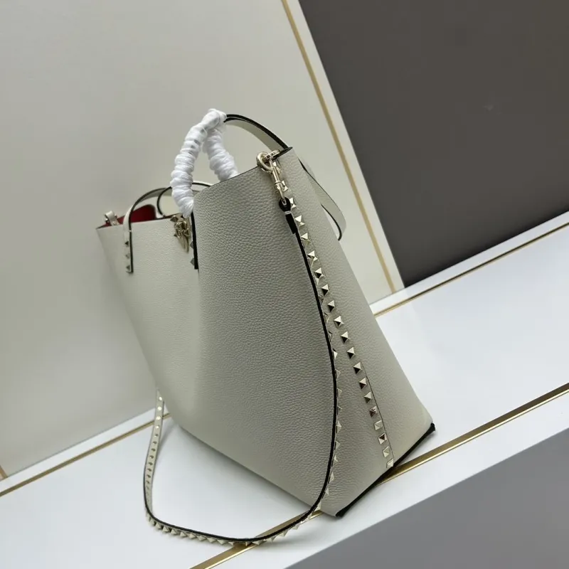 Valentino Off-White Tote Bag with Pouch 20244 - Image 3