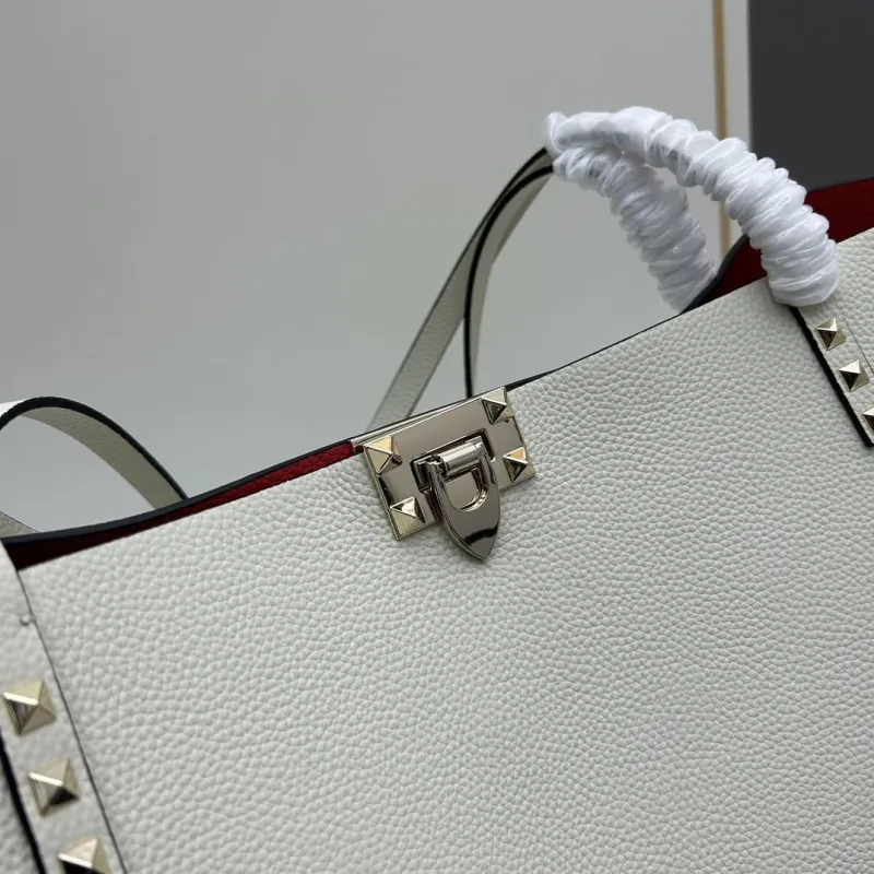 Valentino Off-White Tote Bag with Pouch 20244 - Image 4