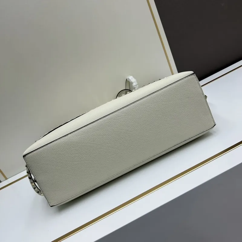 Valentino Off-White Tote Bag with Pouch 20244 - Image 5