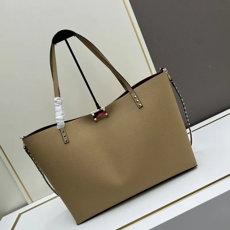Alternative view of Valentino Beige Leather Tote Bag with Small Pouch 20244