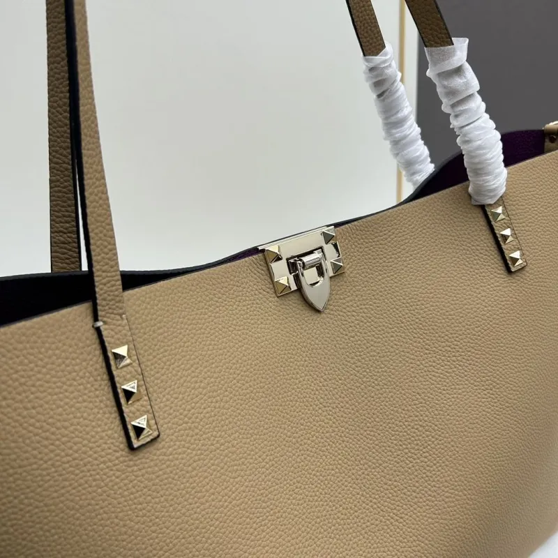 Valentino Beige Leather Tote Bag with Small Pouch 20244 - Image 6