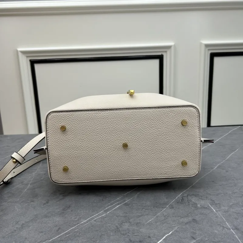 Valentino Cream Leather Shopping Tote Bag - Image 5