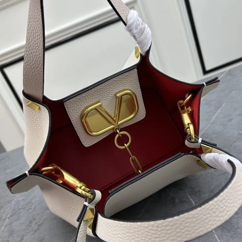 Valentino Cream Leather Shopping Tote Bag - Image 7