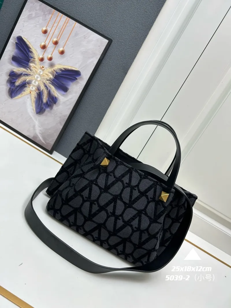 Alternative view of Valentino Shopping Bags-77