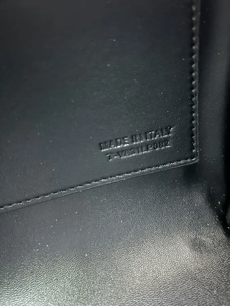 Alternative view of Valentino Shopping Bags-79