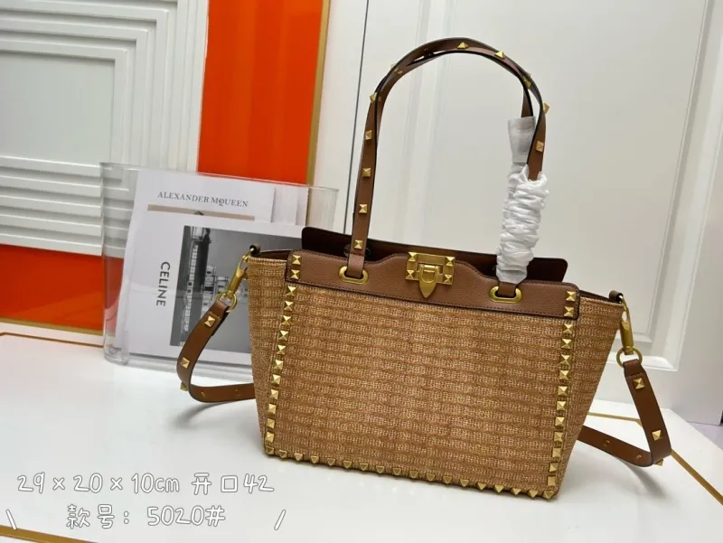 Valentino Shopping Bags-83