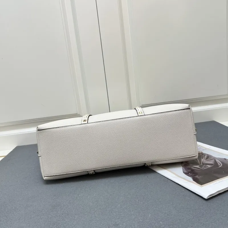 Valentino Off-White Tote Bag Model 9905 - Image 7