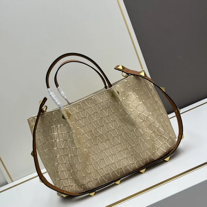 Valentino Shopping Bags-109 - Image 3